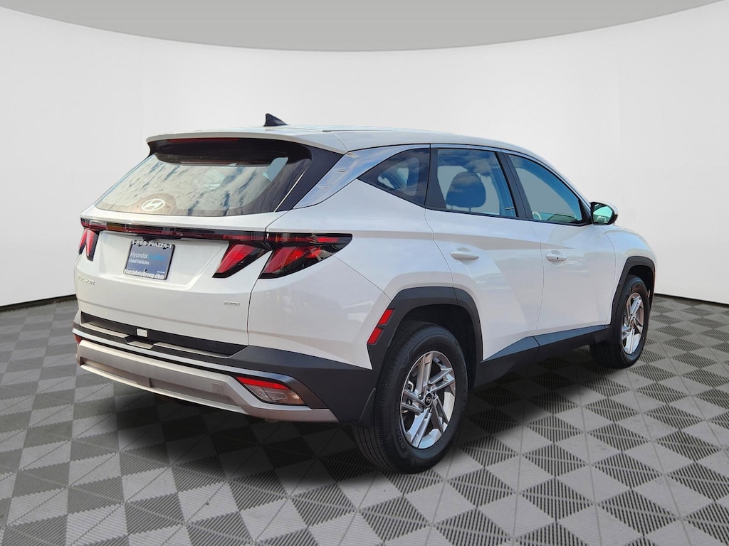 Certified 2025 Hyundai Tucson SE SUV