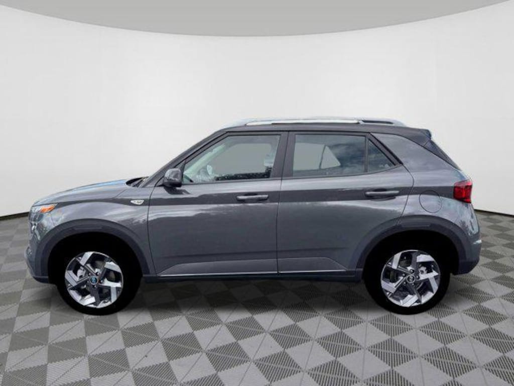 New 2026 Hyundai Venue SEL w/Two-Tone Roof SUV
