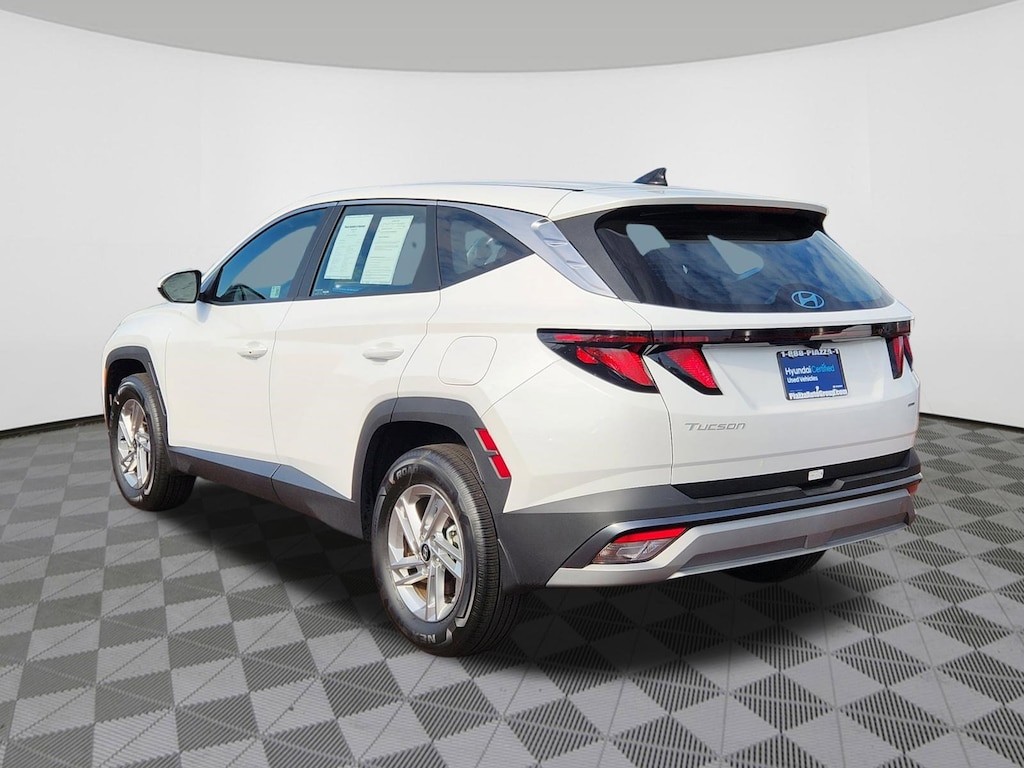 Certified 2025 Hyundai Tucson SE SUV
