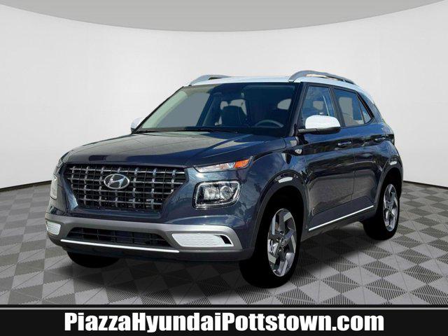2026 Hyundai Venue SEL w/ 2-Tone Roof IVT's photo
