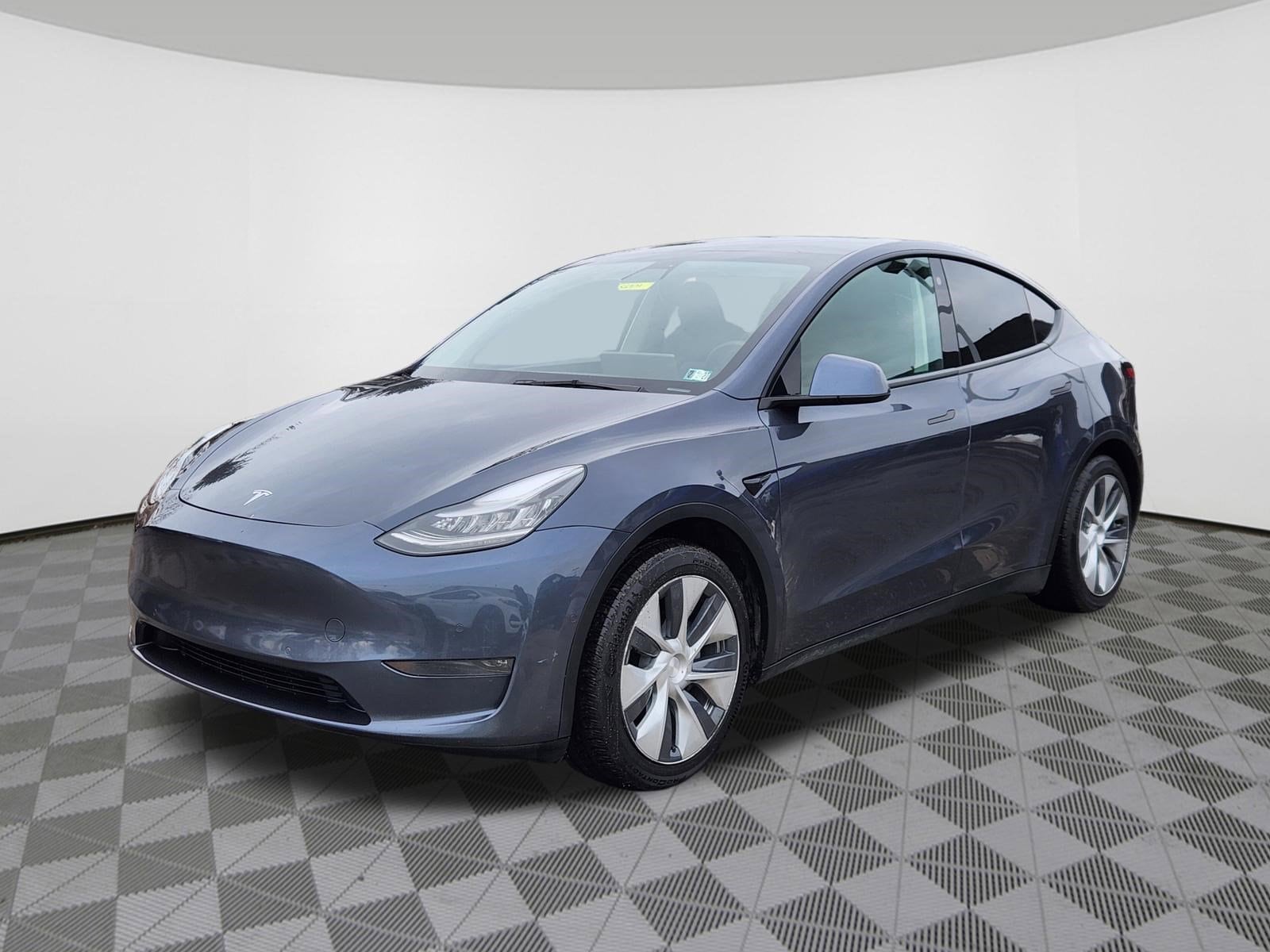 Used 2021 Tesla Model Y Long Range with VIN 5YJYGDEE2MF086431 for sale in West Chester, PA