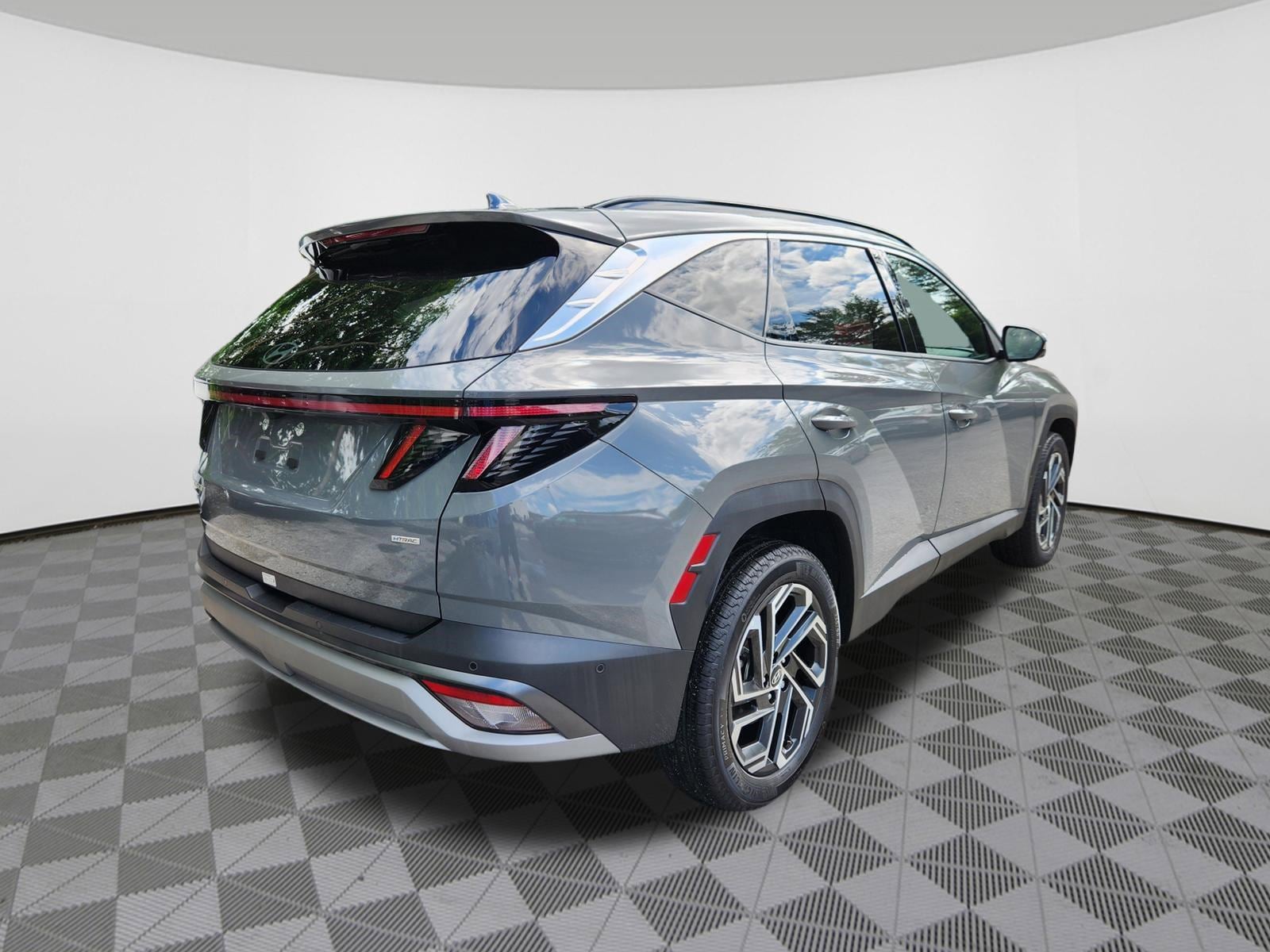 2025 Hyundai Tucson Limited - Photo 4