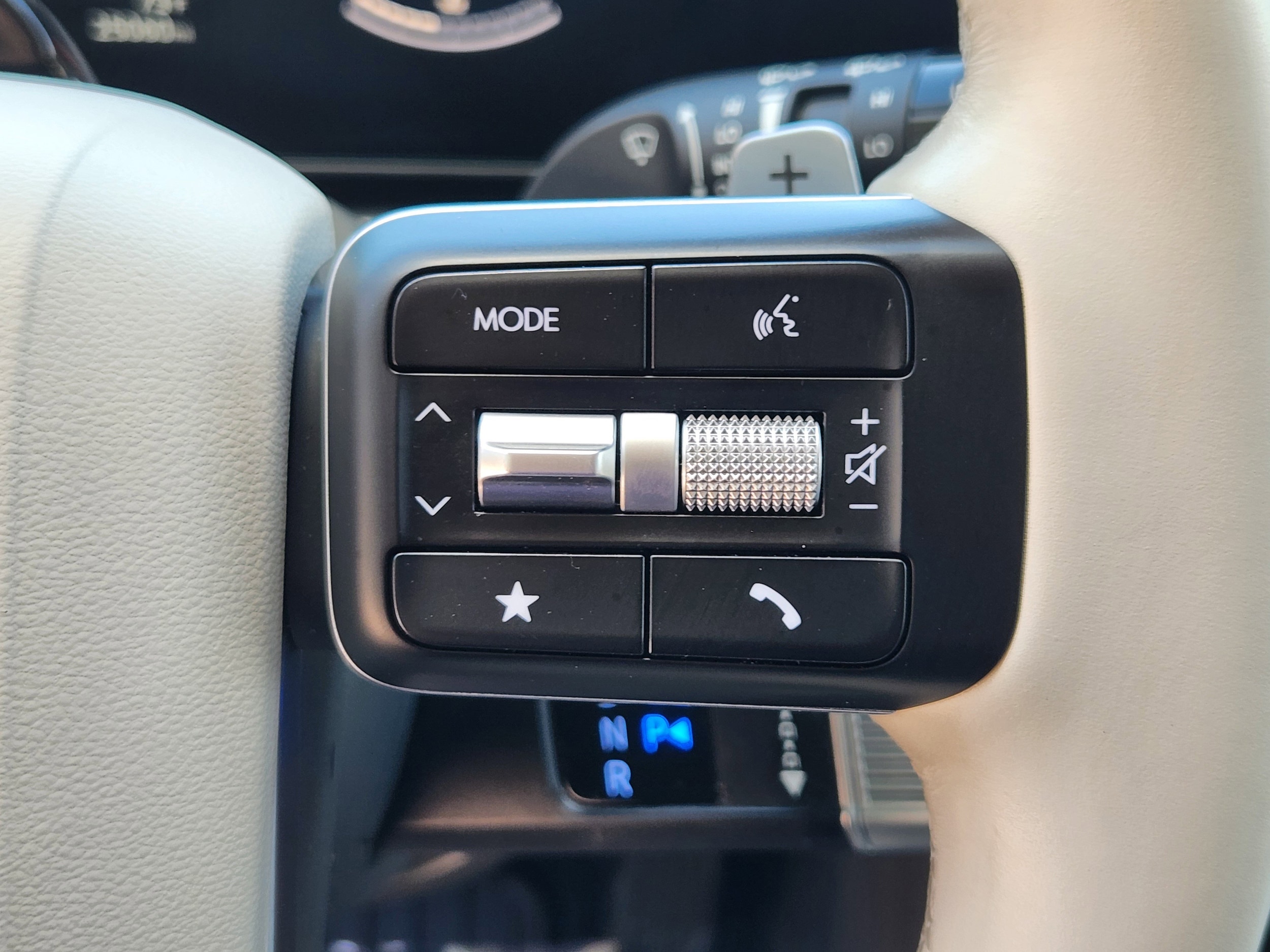 2025 Hyundai Santa Fe SEL - Photo 23