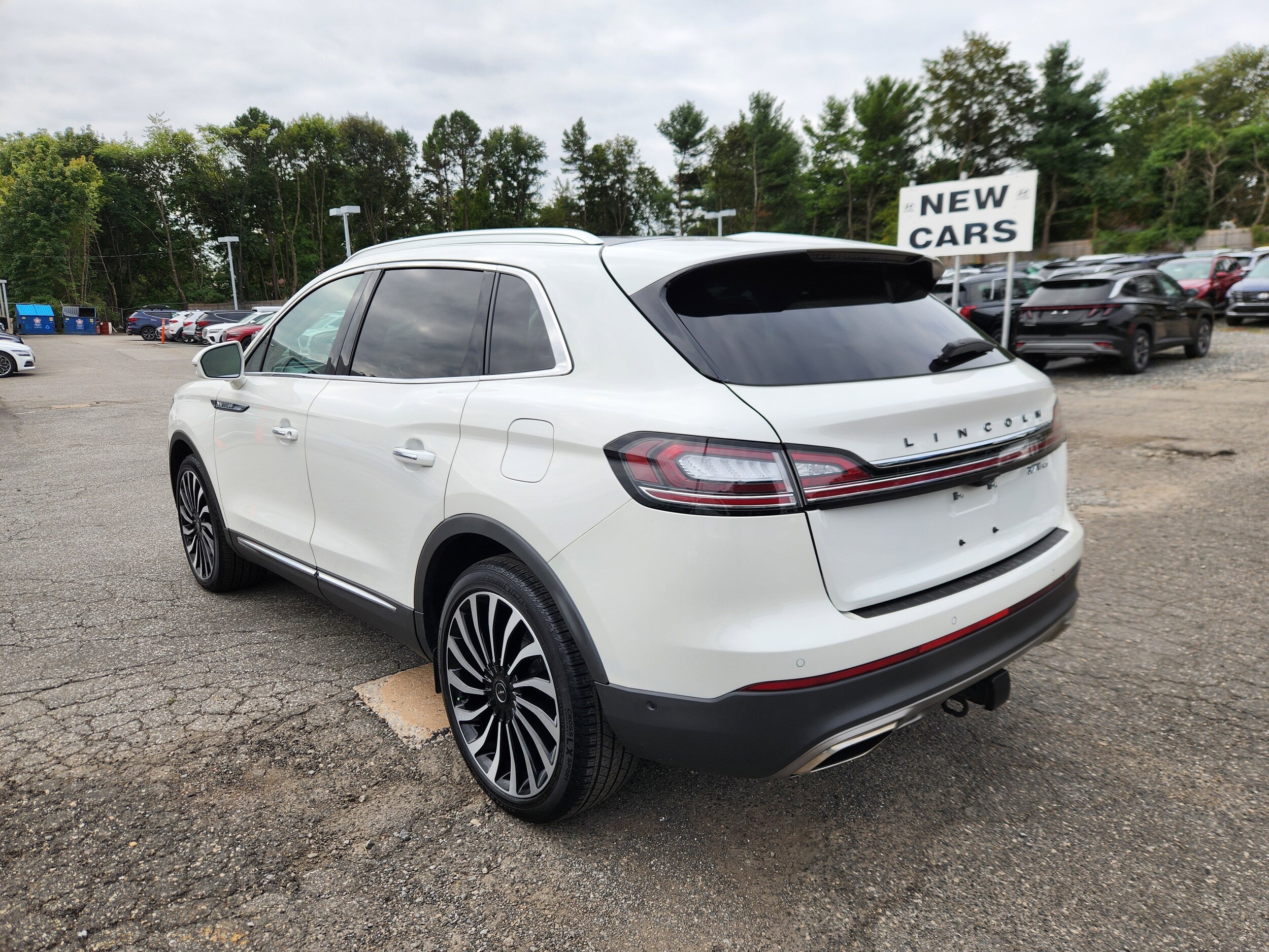 2020 Lincoln Nautilus Black Label photo 2