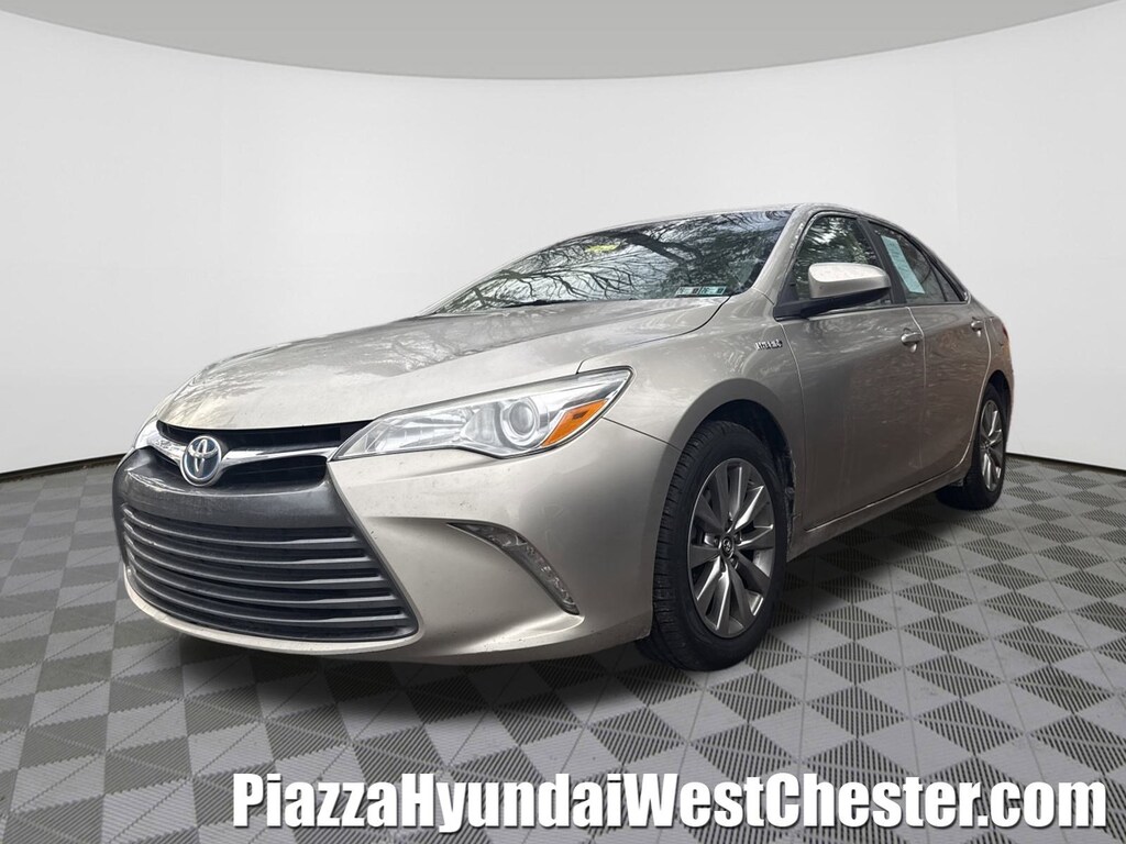 Used 2017 Toyota Camry Hybrid Sedan