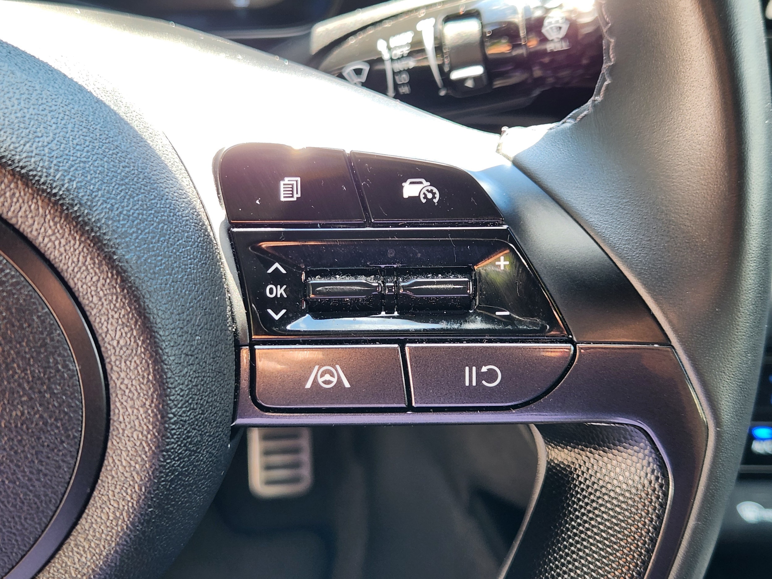 2025 Hyundai Elantra SEL - Photo 22