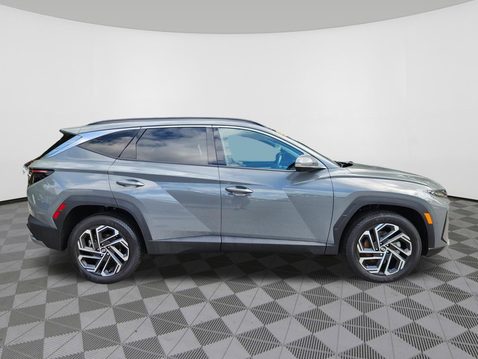 2025 Hyundai Tucson Limited - Photo 6