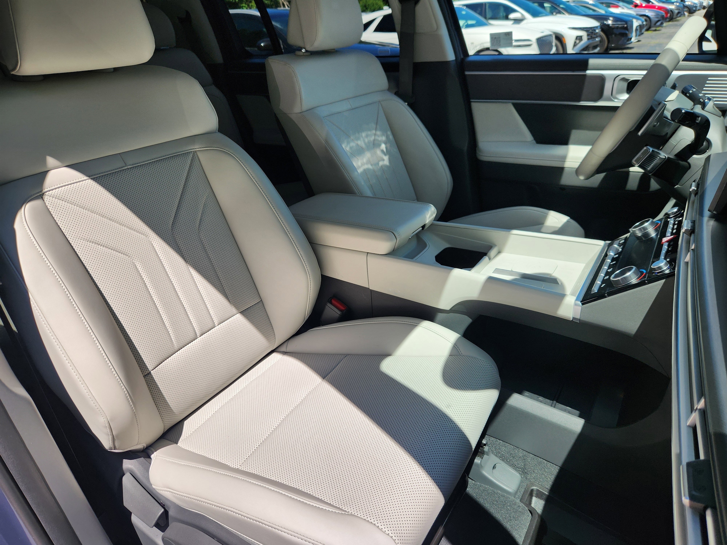 2025 Hyundai Santa Fe SEL - Photo 14