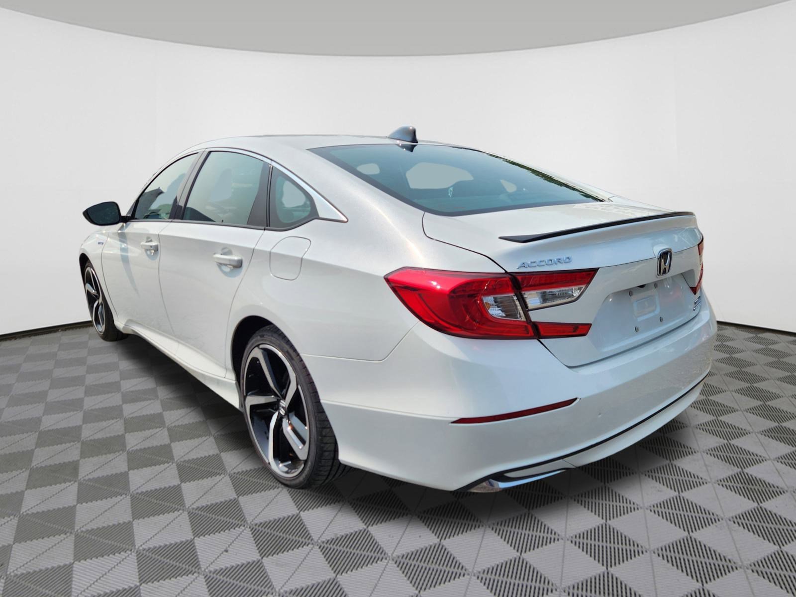 2022 Honda Accord Hybrid Sport photo 3