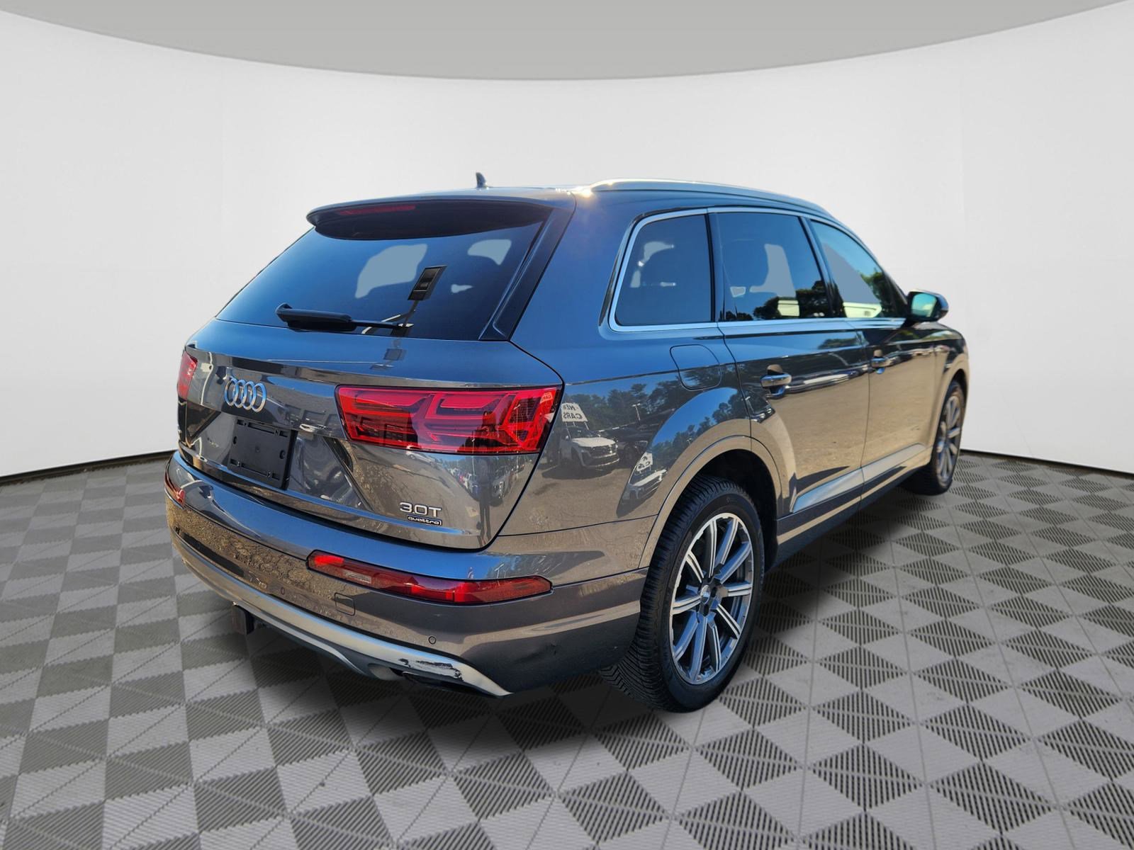 2018 Audi Q7 3.0T Premium Plus photo 2
