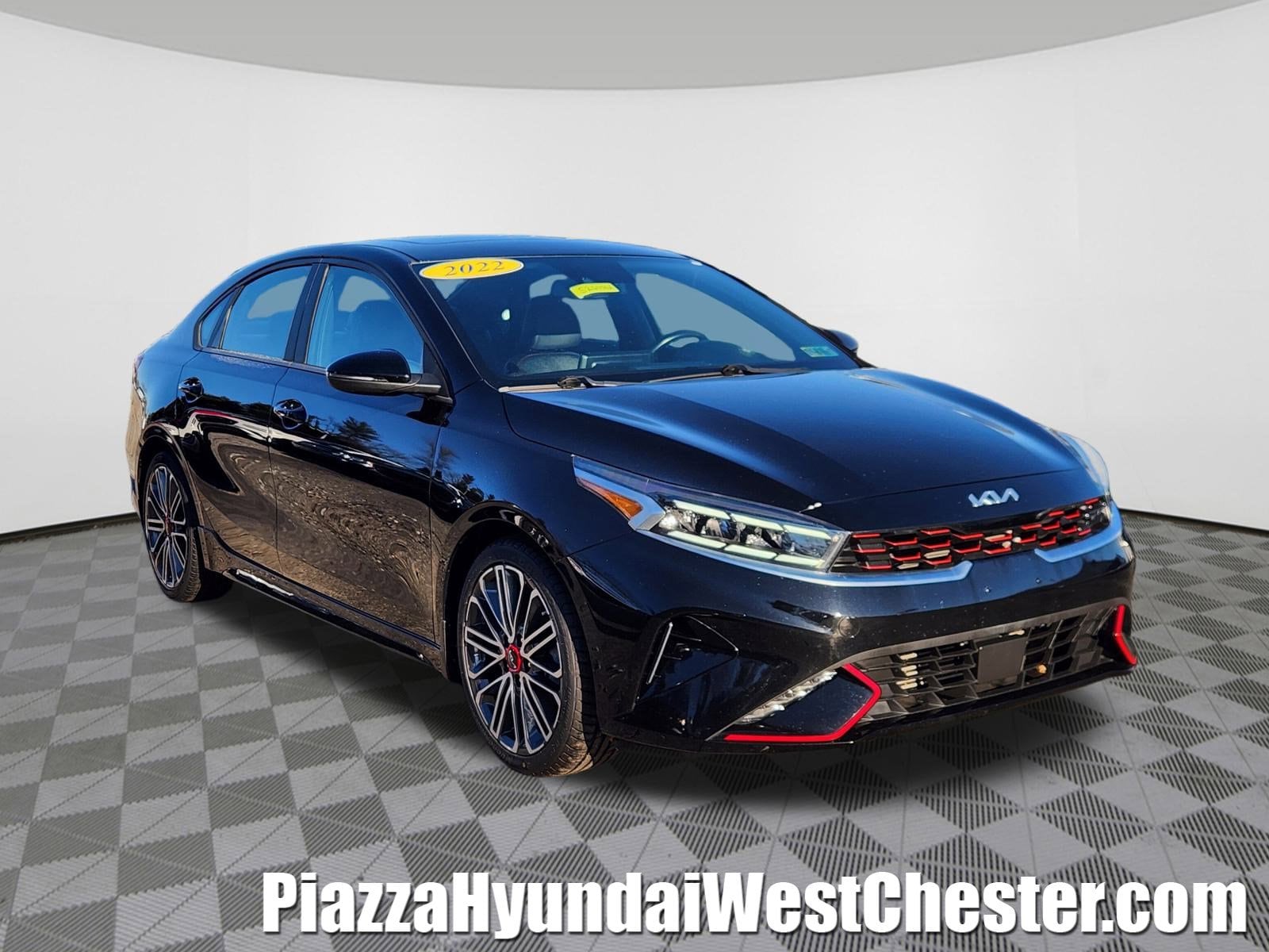 2022 Kia FORTE GT's photo