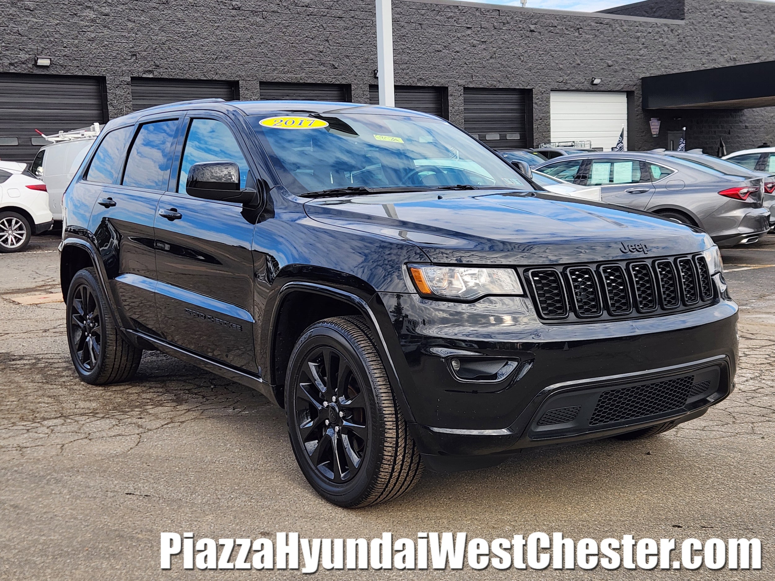 2017 Jeep Grand Cherokee Altitude's photo