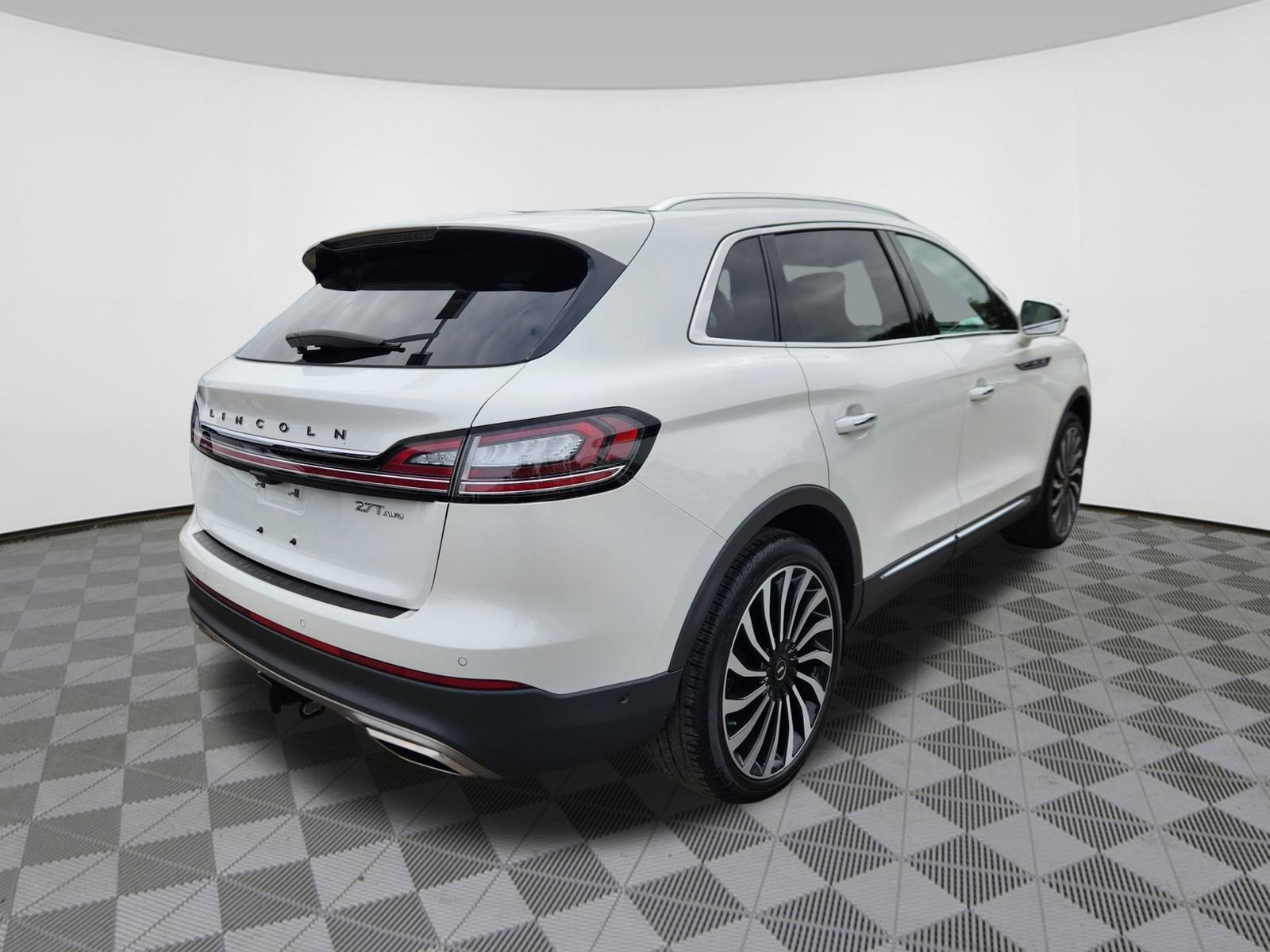2020 Lincoln Nautilus Black Label photo 3