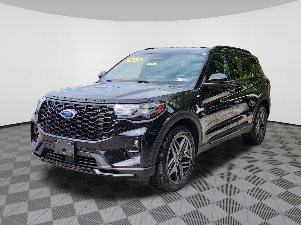 Used 2025 Ford Explorer ST-Line SUV