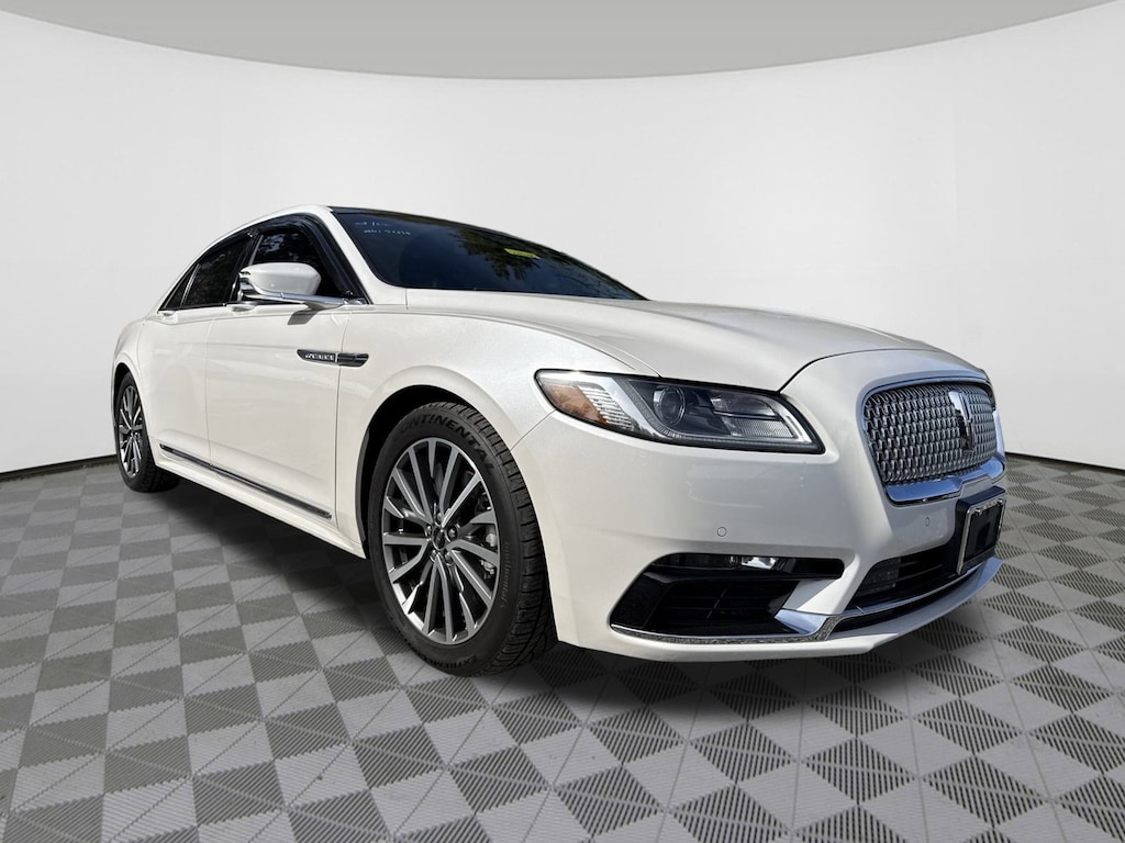 Used 2017 Lincoln Continental Select Sedan