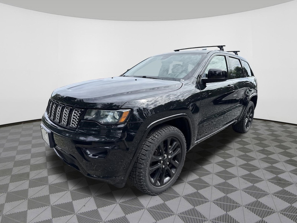 Used 2018 Jeep Grand Cherokee Laredo 4x4 SUV