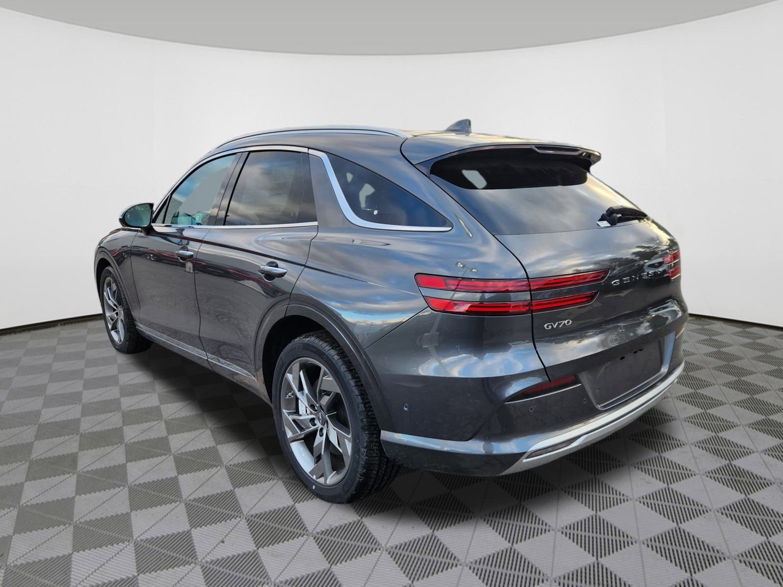2025 Genesis Electrified GV70 Prestige photo 3