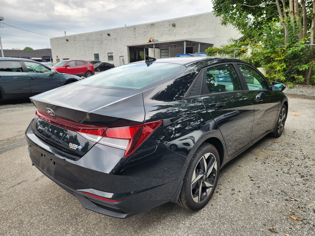 Used 2023 Hyundai Elantra SEL Sedan