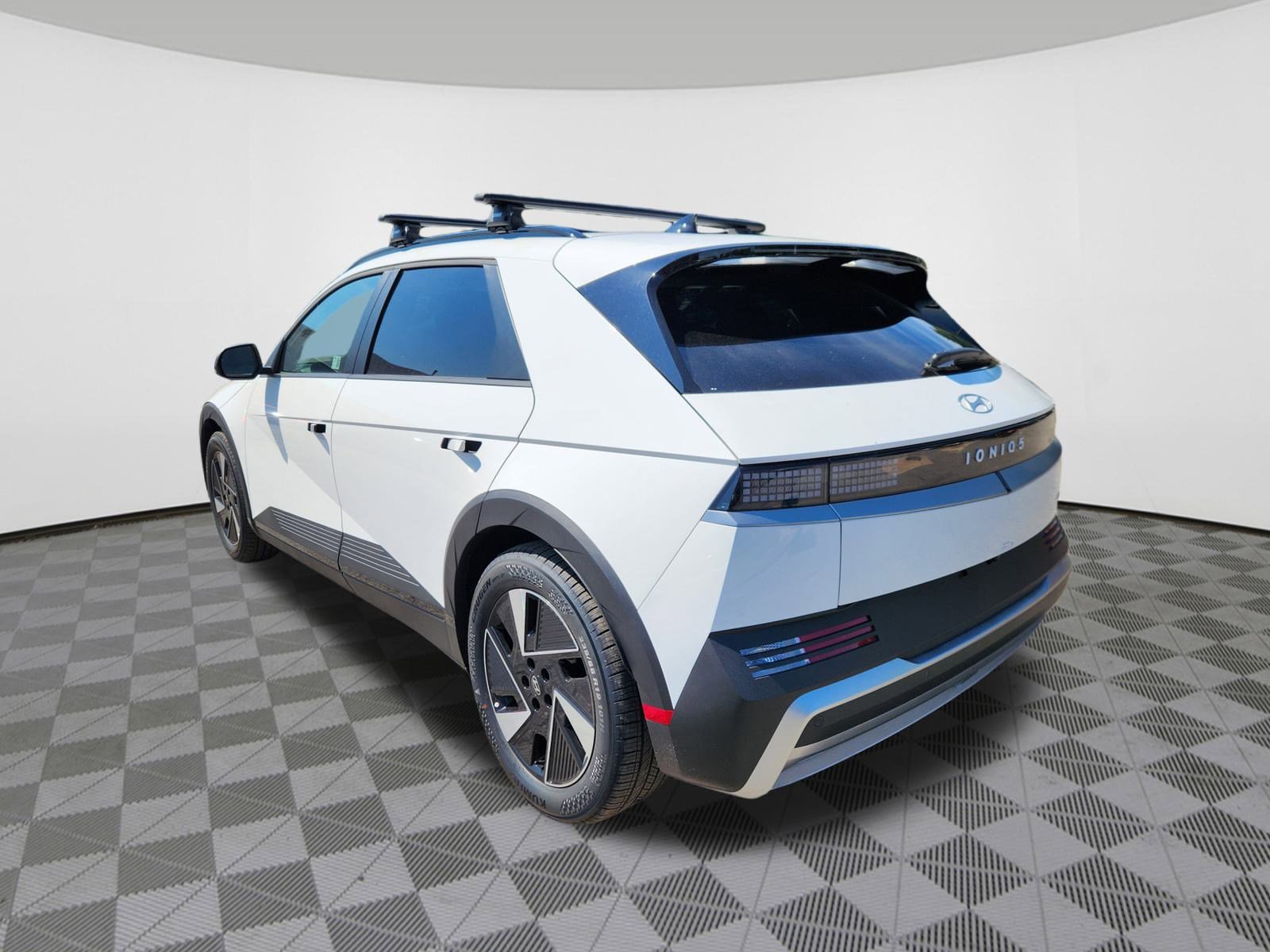 2025 Hyundai Ioniq 5 SEL photo 2