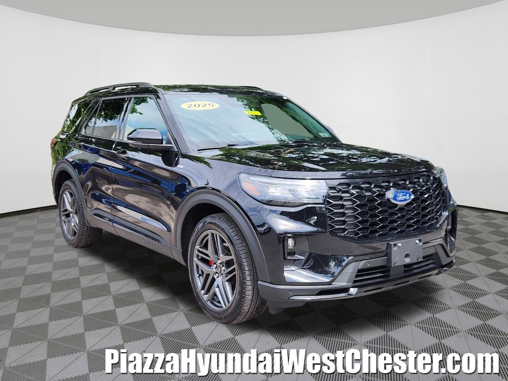 Used 2025 Ford Explorer ST-Line SUV