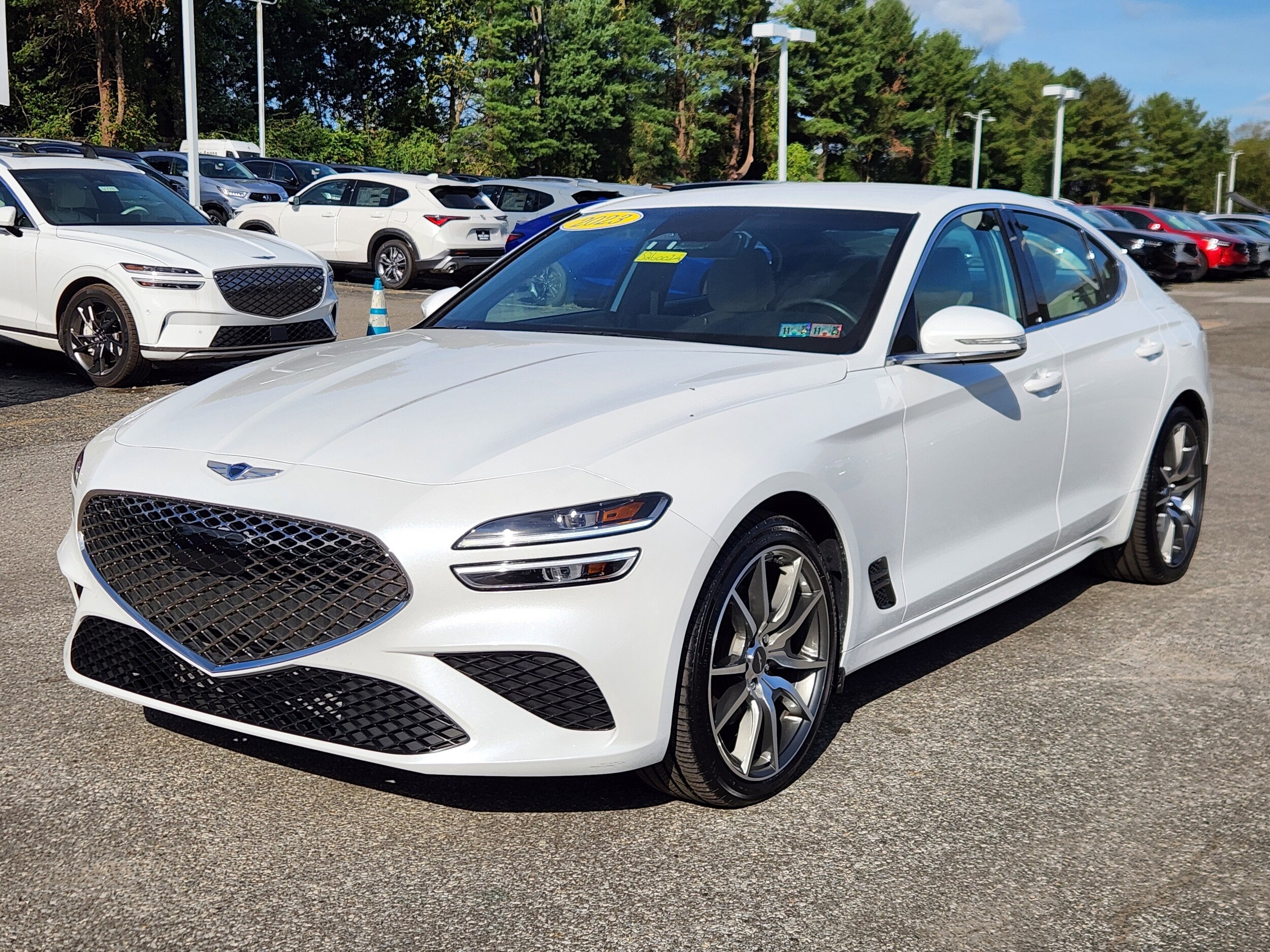 2023 Genesis G70 2.0T photo 2