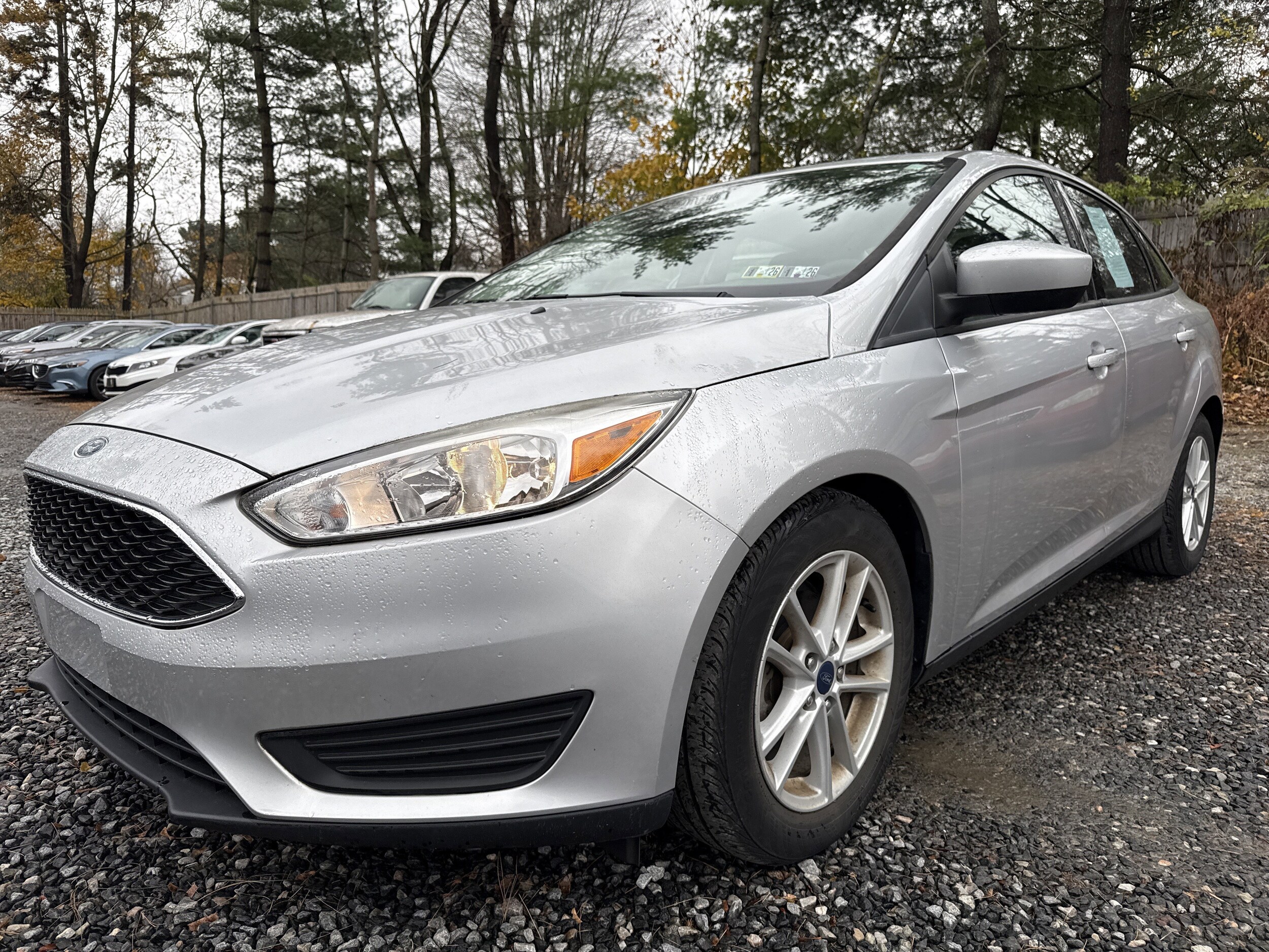 2018 Ford Focus Sedan photo 3