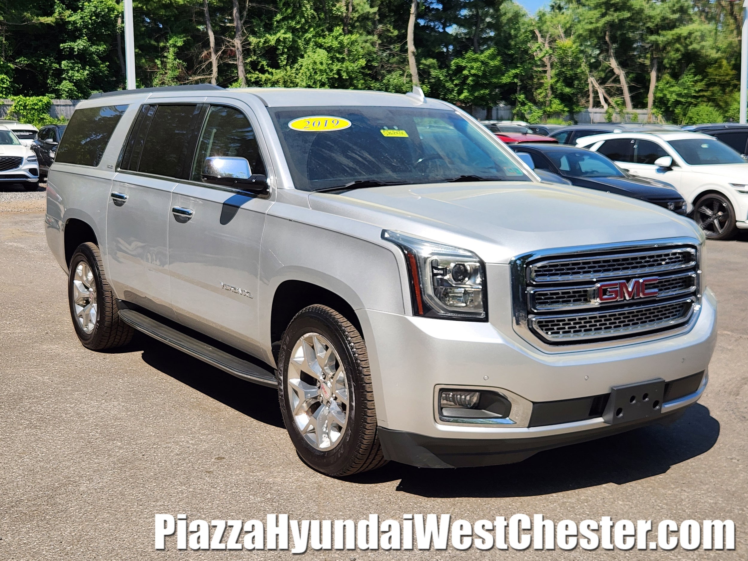 2019 GMC Yukon 4WD SLE's photo