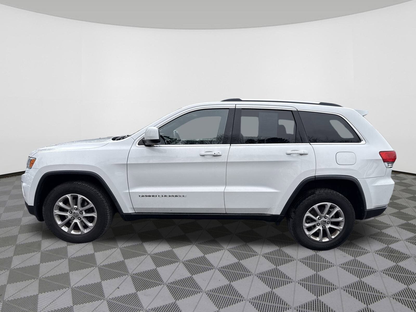 2015 Jeep Grand Cherokee Laredo photo 3