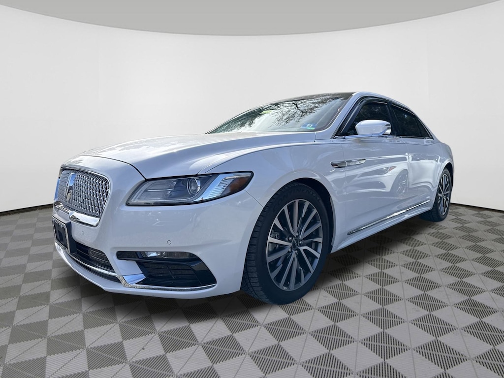 Used 2017 Lincoln Continental Select Sedan