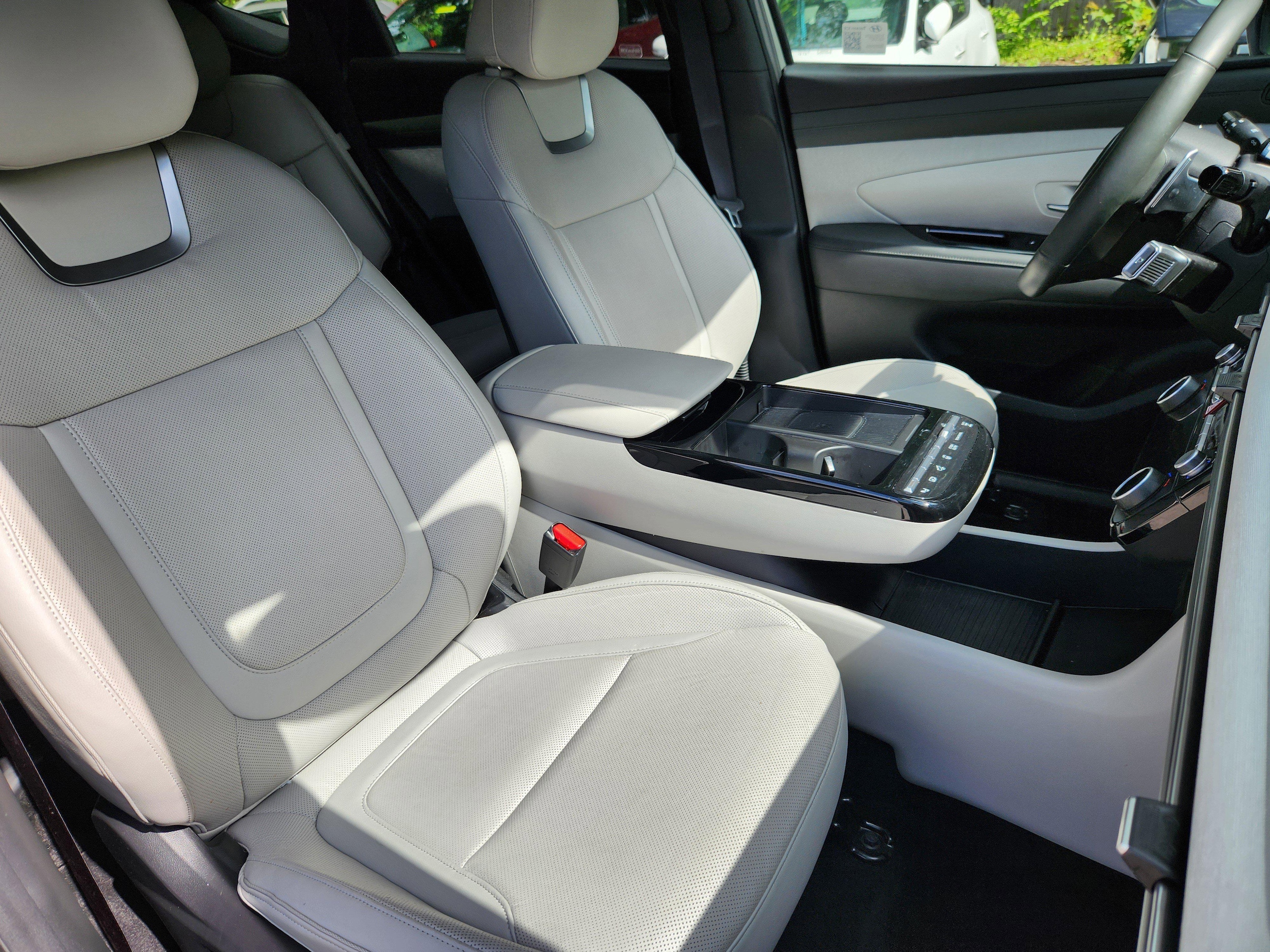 2025 Hyundai Tucson Limited - Photo 15