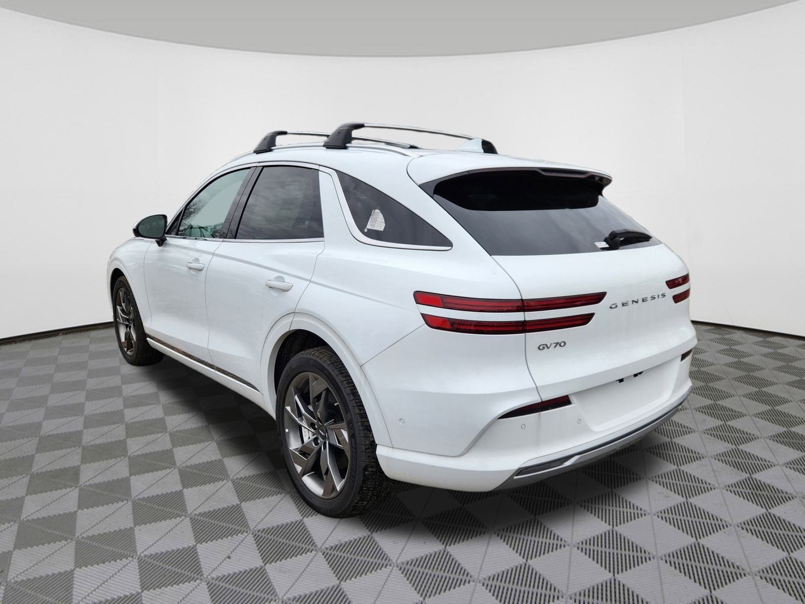 2025 Genesis Electrified GV70 Prestige photo 3