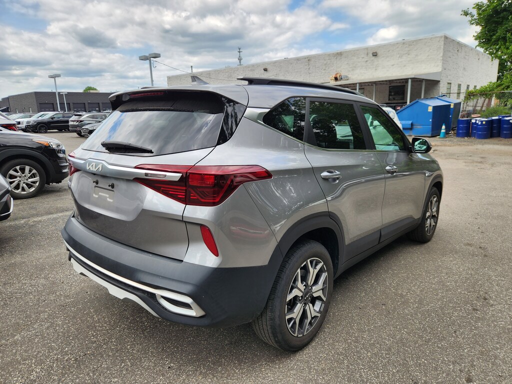 Used 2022 Kia Seltos EX SUV