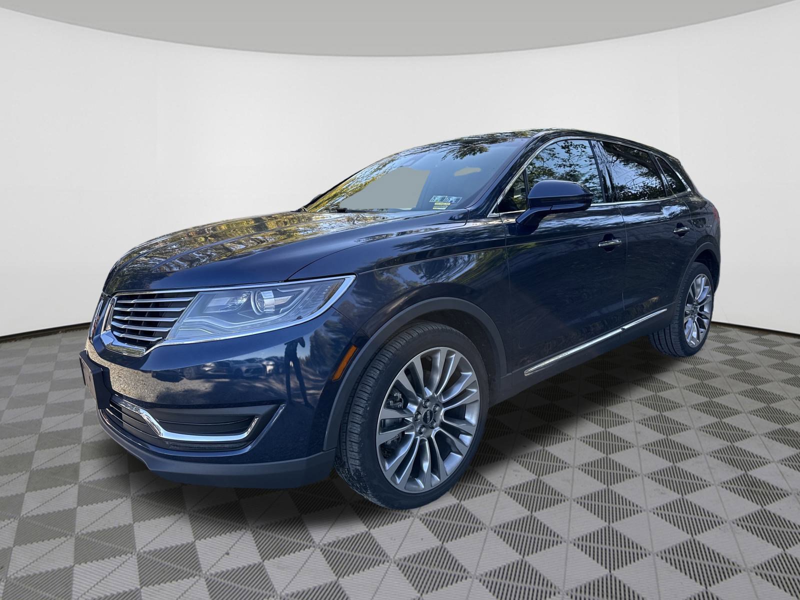 2017 Lincoln MKX Reserve photo 3