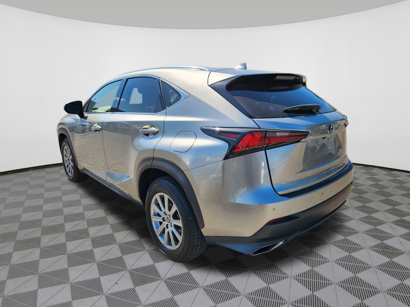 2020 Lexus NX 300 photo 3