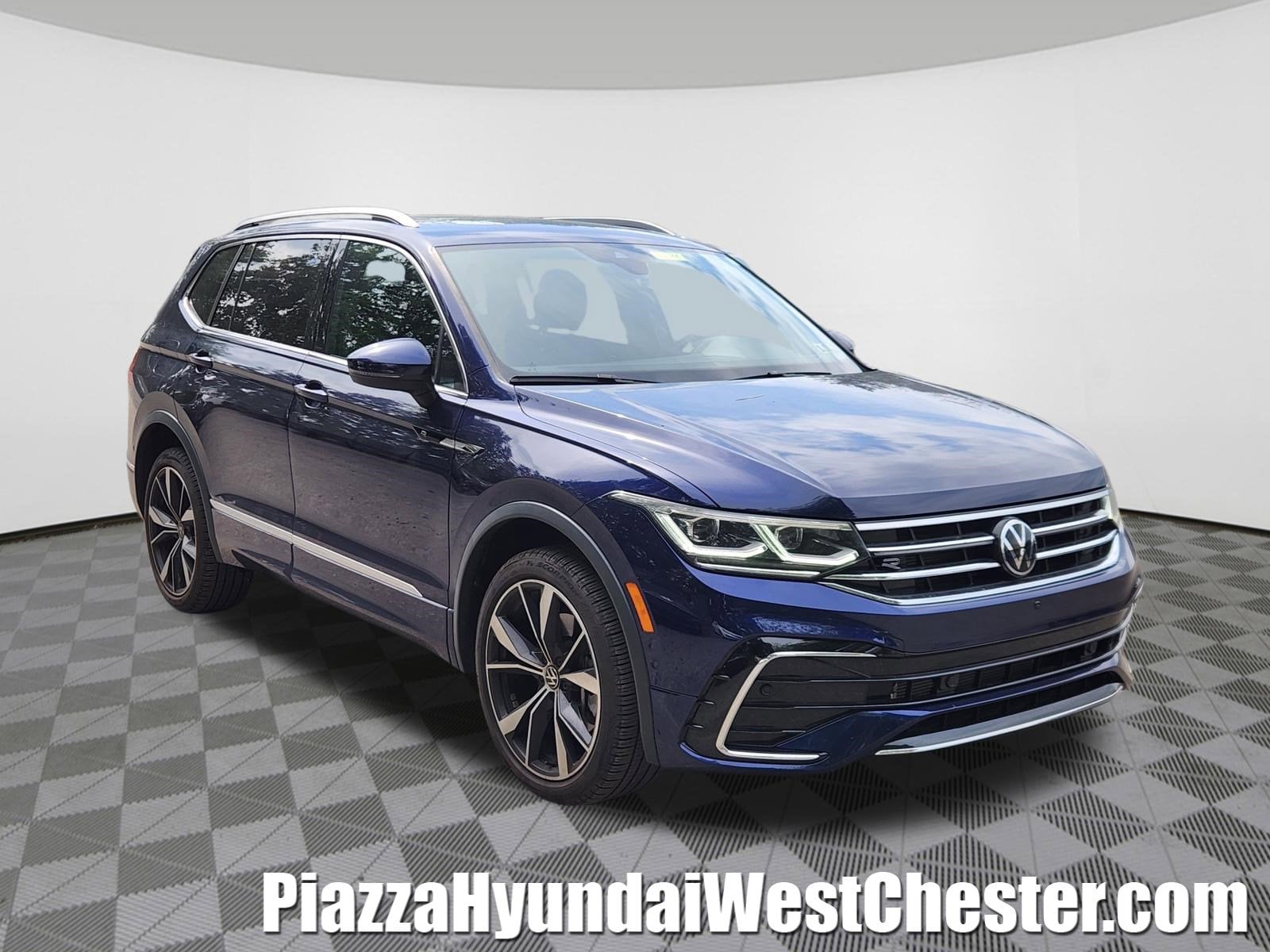 2024 Volkswagen Tiguan 2.0T SEL R-Line 4Motion's photo