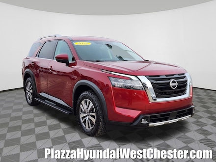 2022 Nissan Pathfinder SL SUV