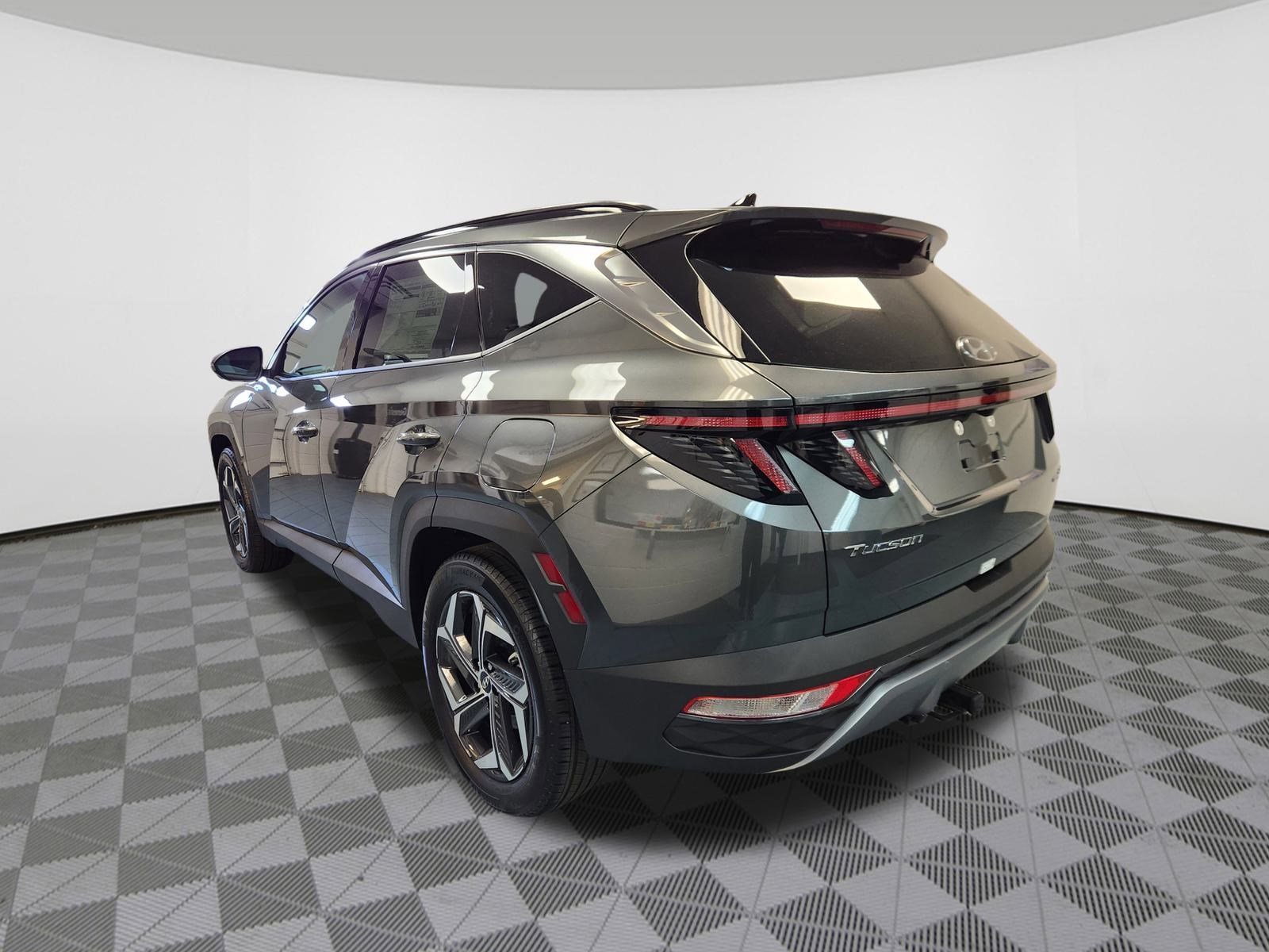 2024 Hyundai Tucson Plug-in Hybrid Limited photo 3