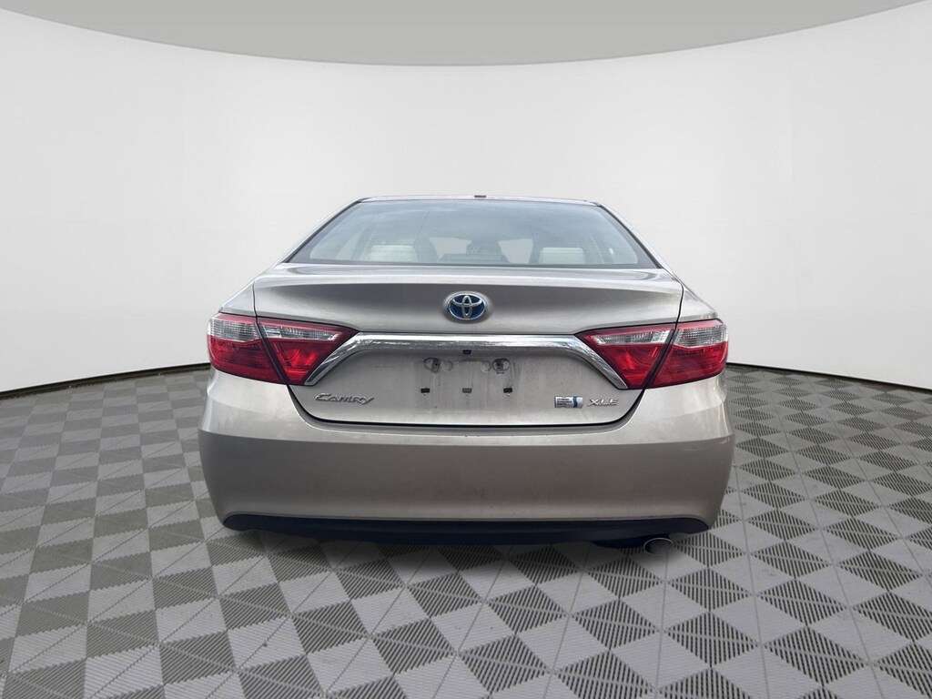 Used 2017 Toyota Camry Hybrid Sedan