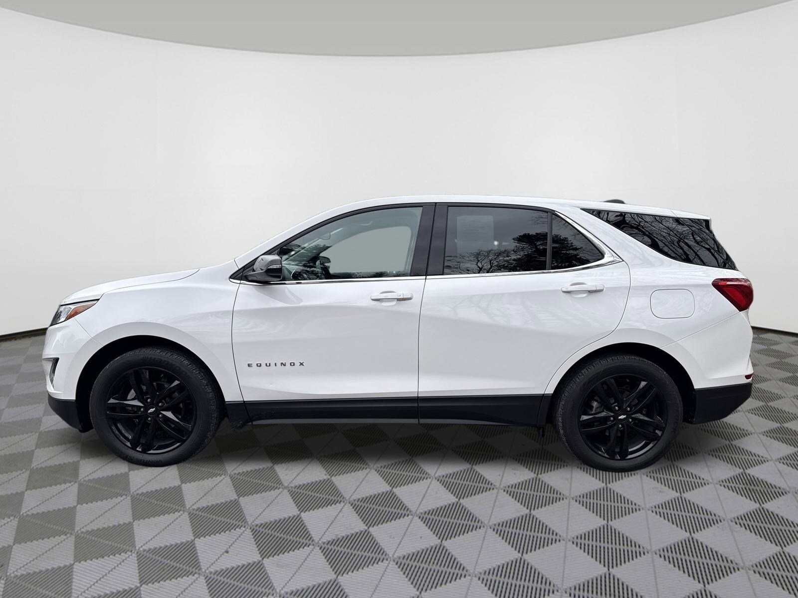 2020 Chevrolet Equinox LT photo 4