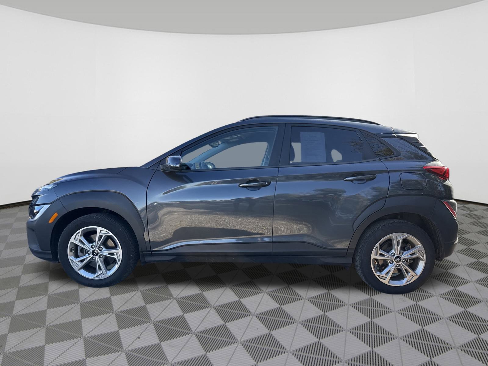 2022 Hyundai Kona SEL photo 4
