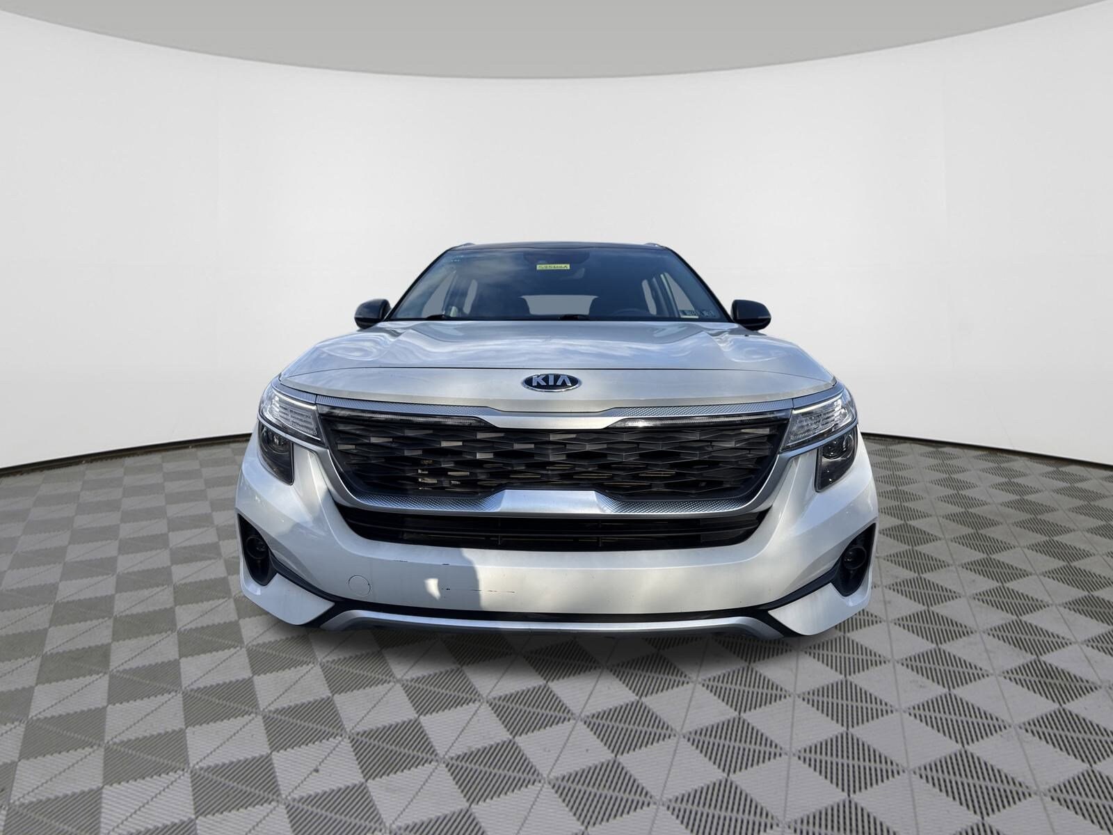 2021 Kia Seltos S photo 2