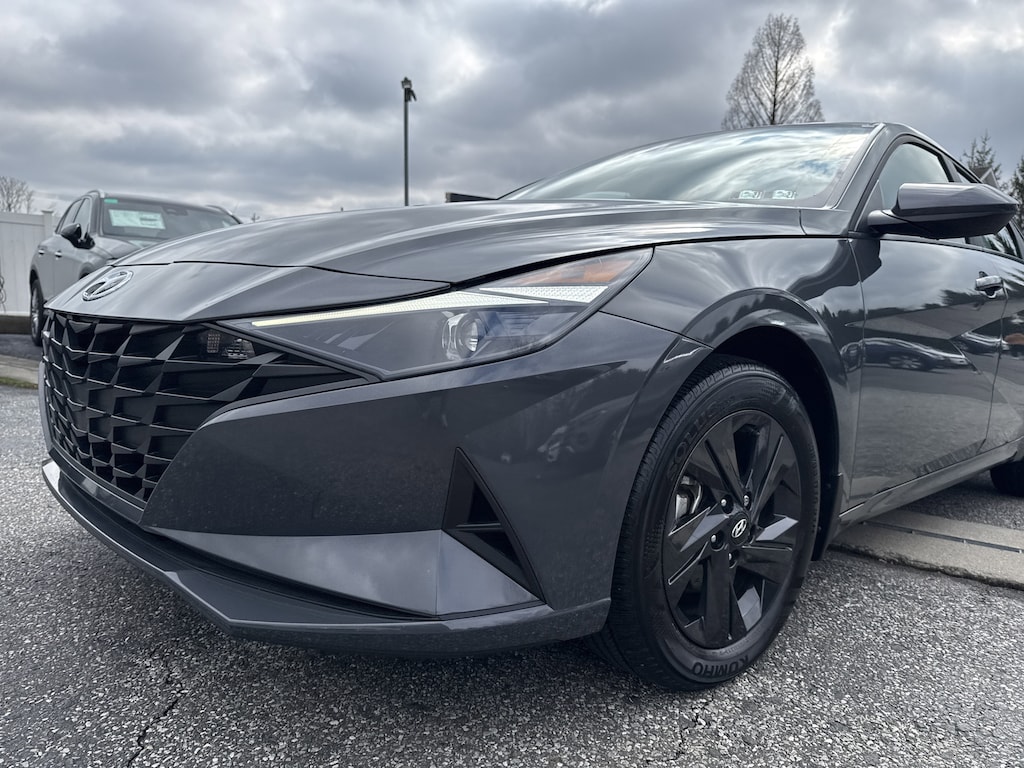 Used 2023 Hyundai Elantra SEL Sedan