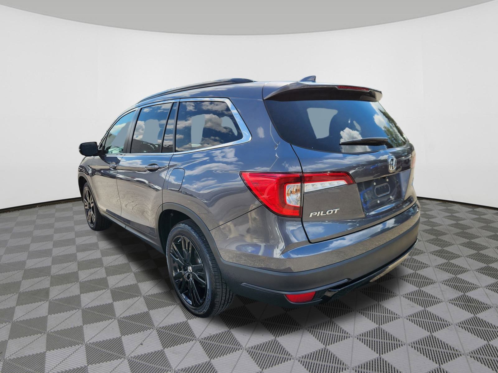 2022 Honda Pilot Special Edition photo 3