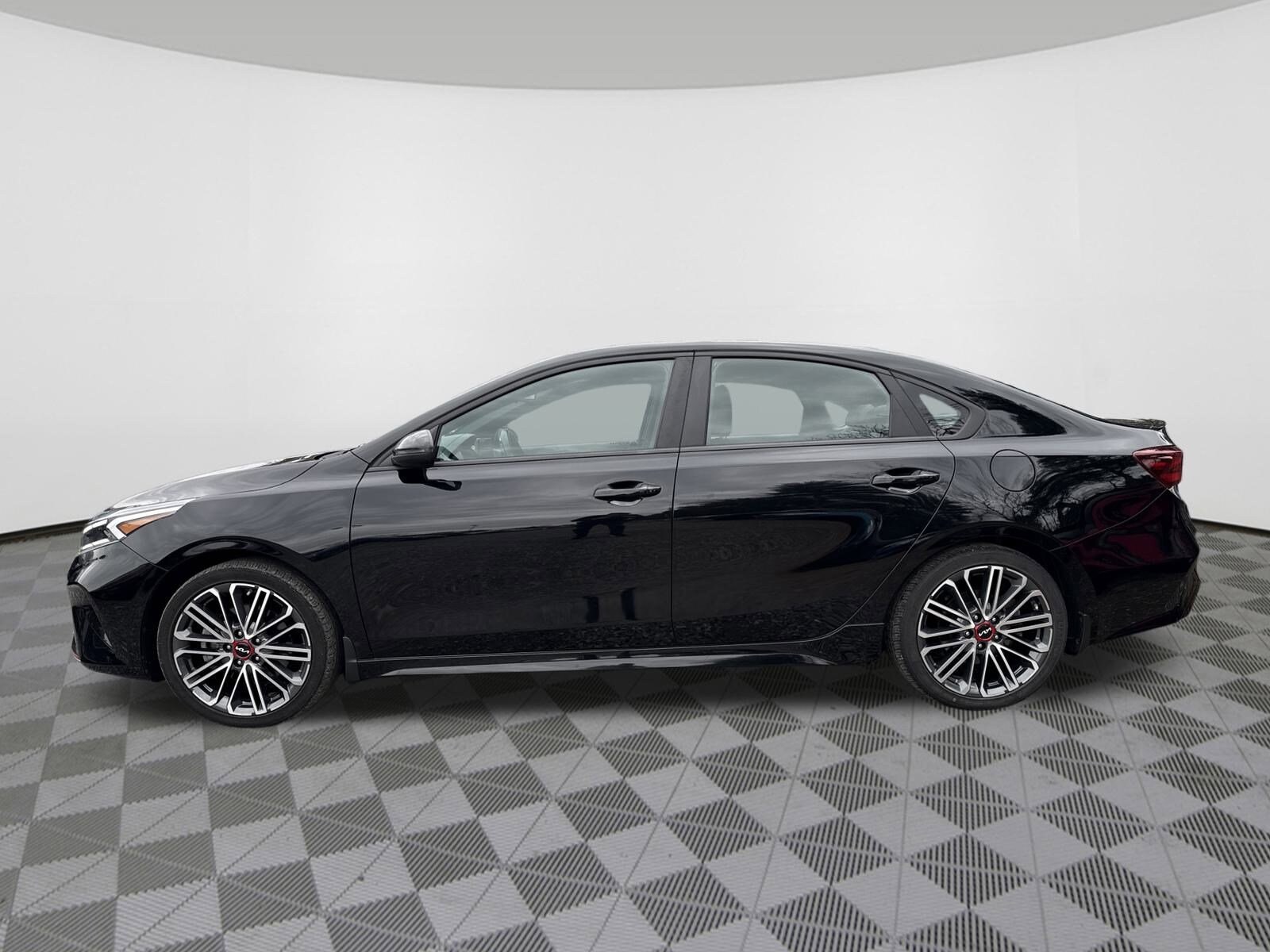 2022 Kia Forte GT photo 4