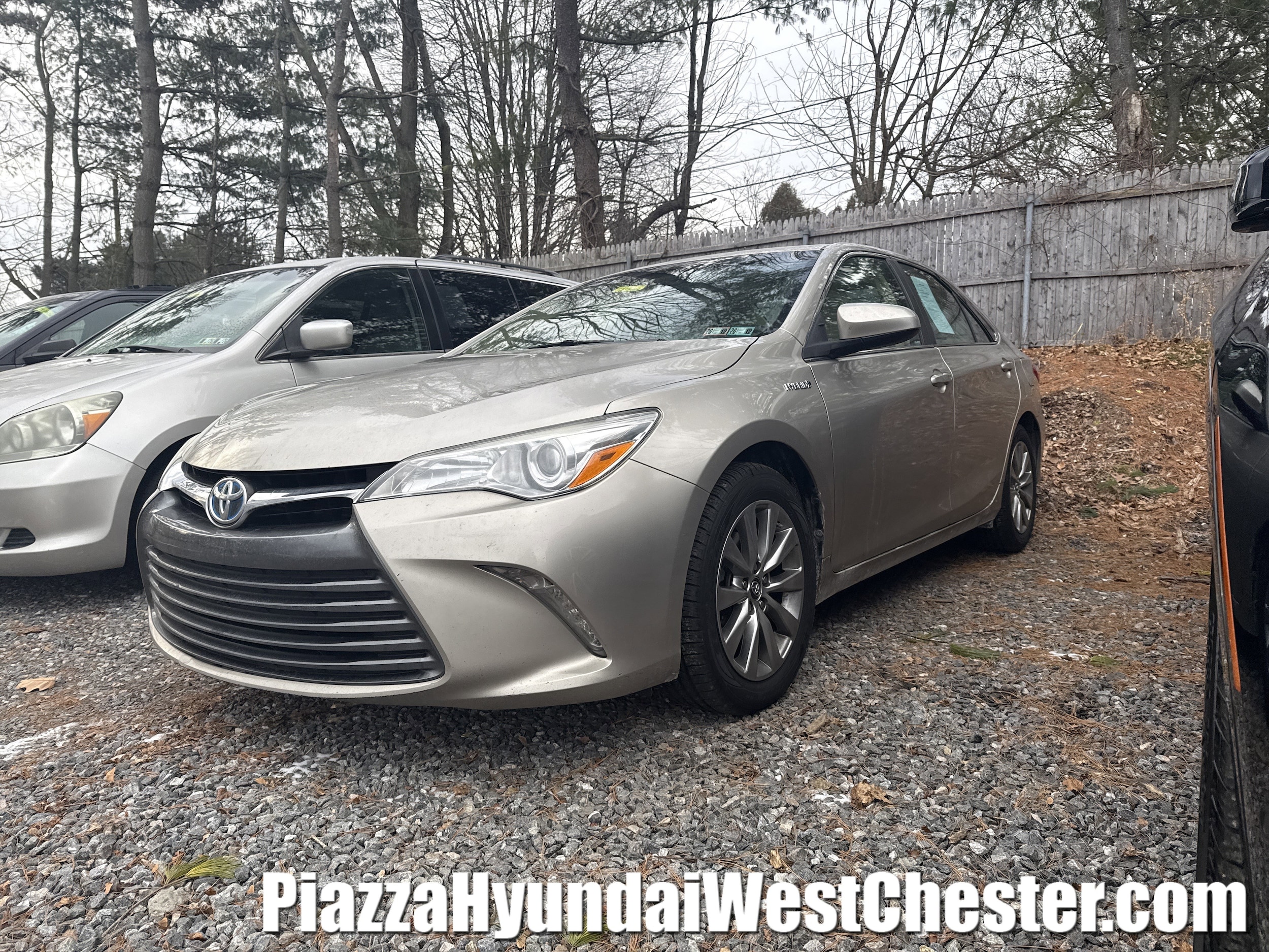 2017 Toyota Camry XLE Hybrid's photo