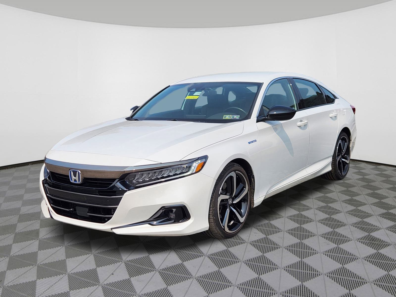 2022 Honda Accord Hybrid Sport photo 2