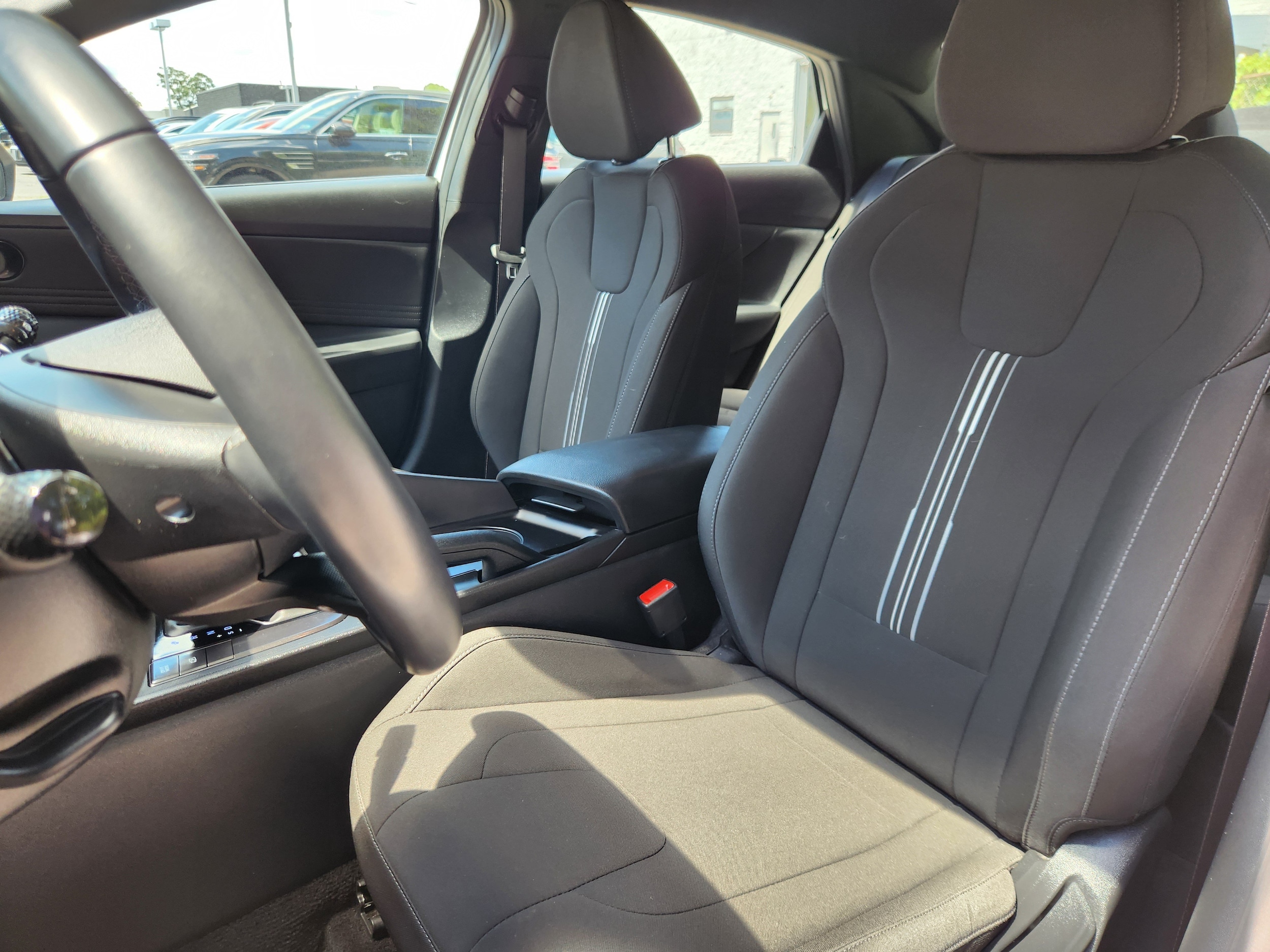 2025 Hyundai Elantra SEL - Photo 7