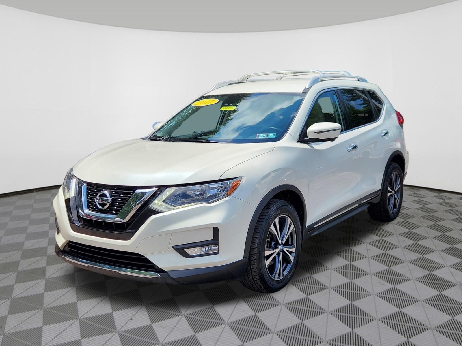 Used 2017 Nissan Rogue SL with VIN JN8AT2MV4HW254322 for sale in West Chester, PA