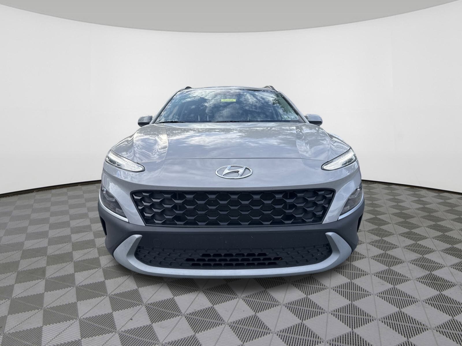 2023 Hyundai Kona SEL photo 2
