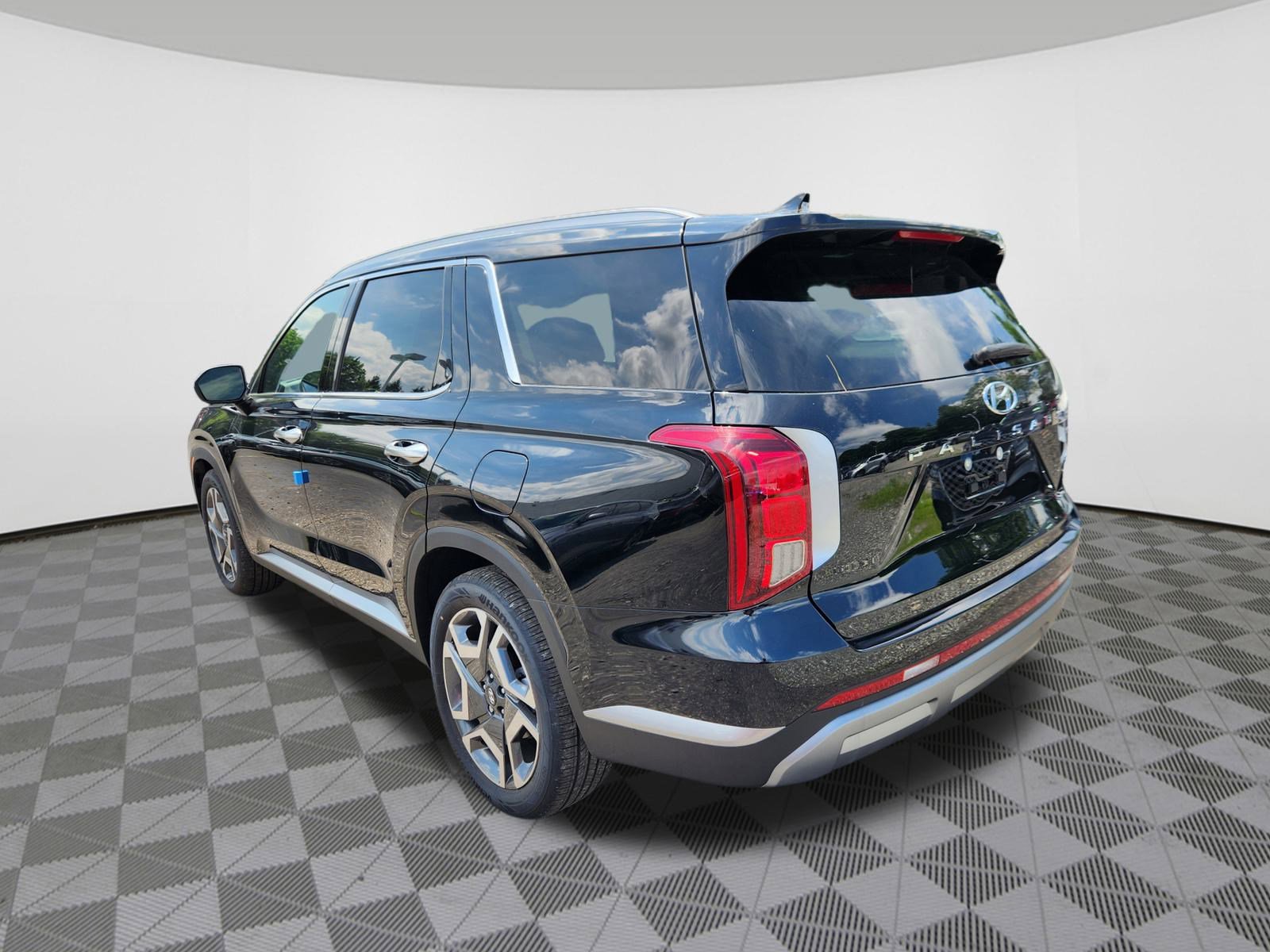 2025 Hyundai Palisade SEL photo 3